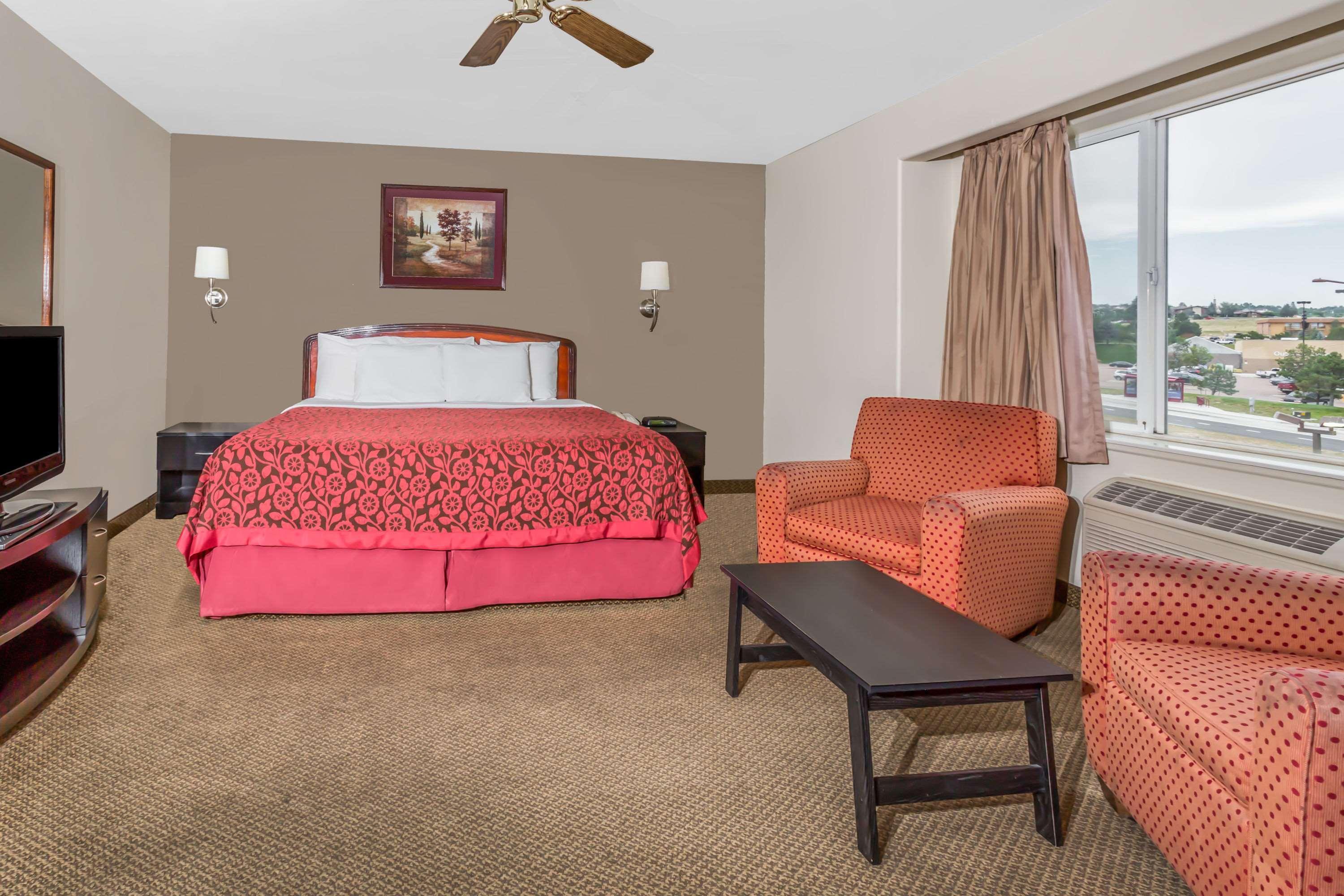Olympia 2* Colorado Springs
