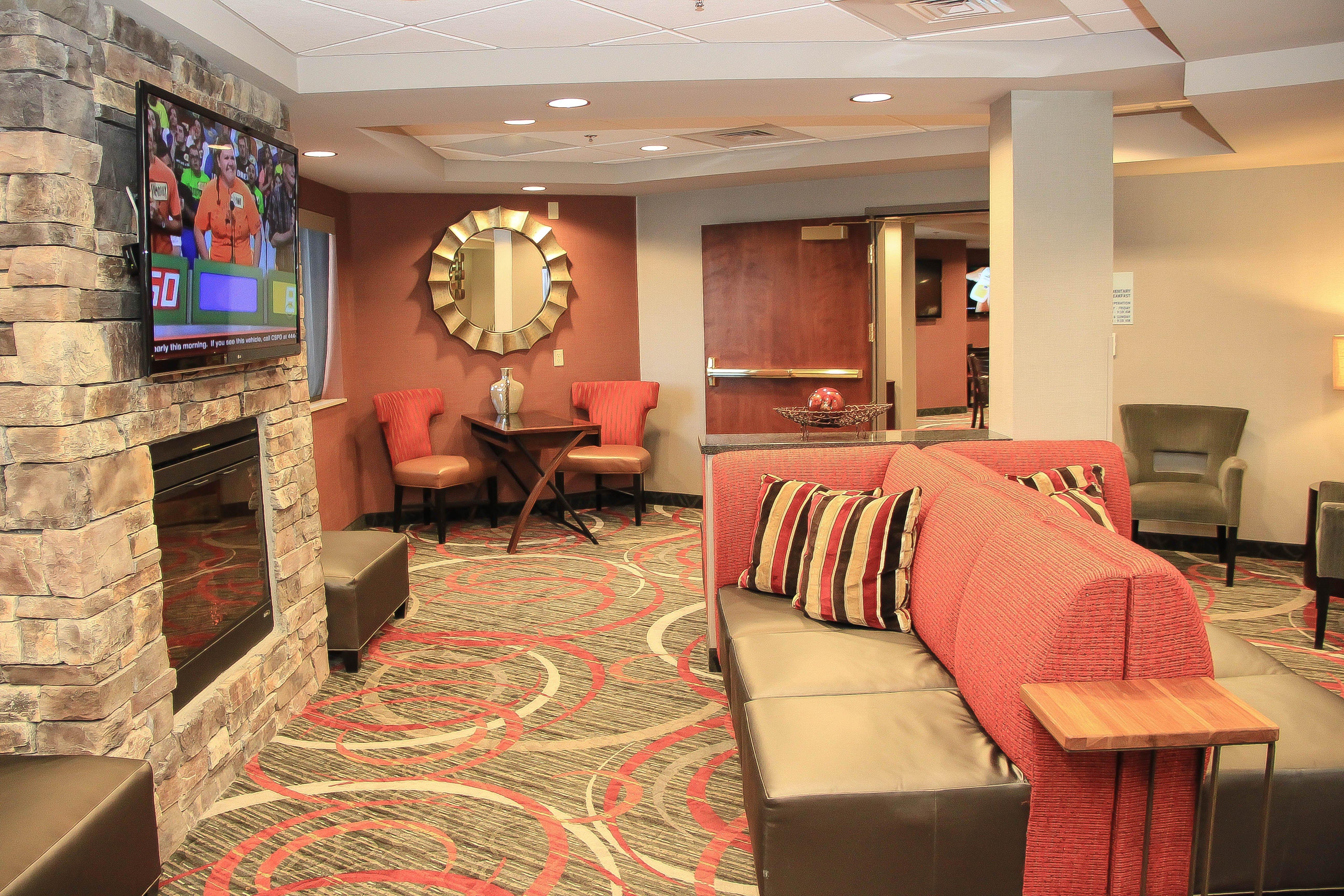 Hilton Garden Airport