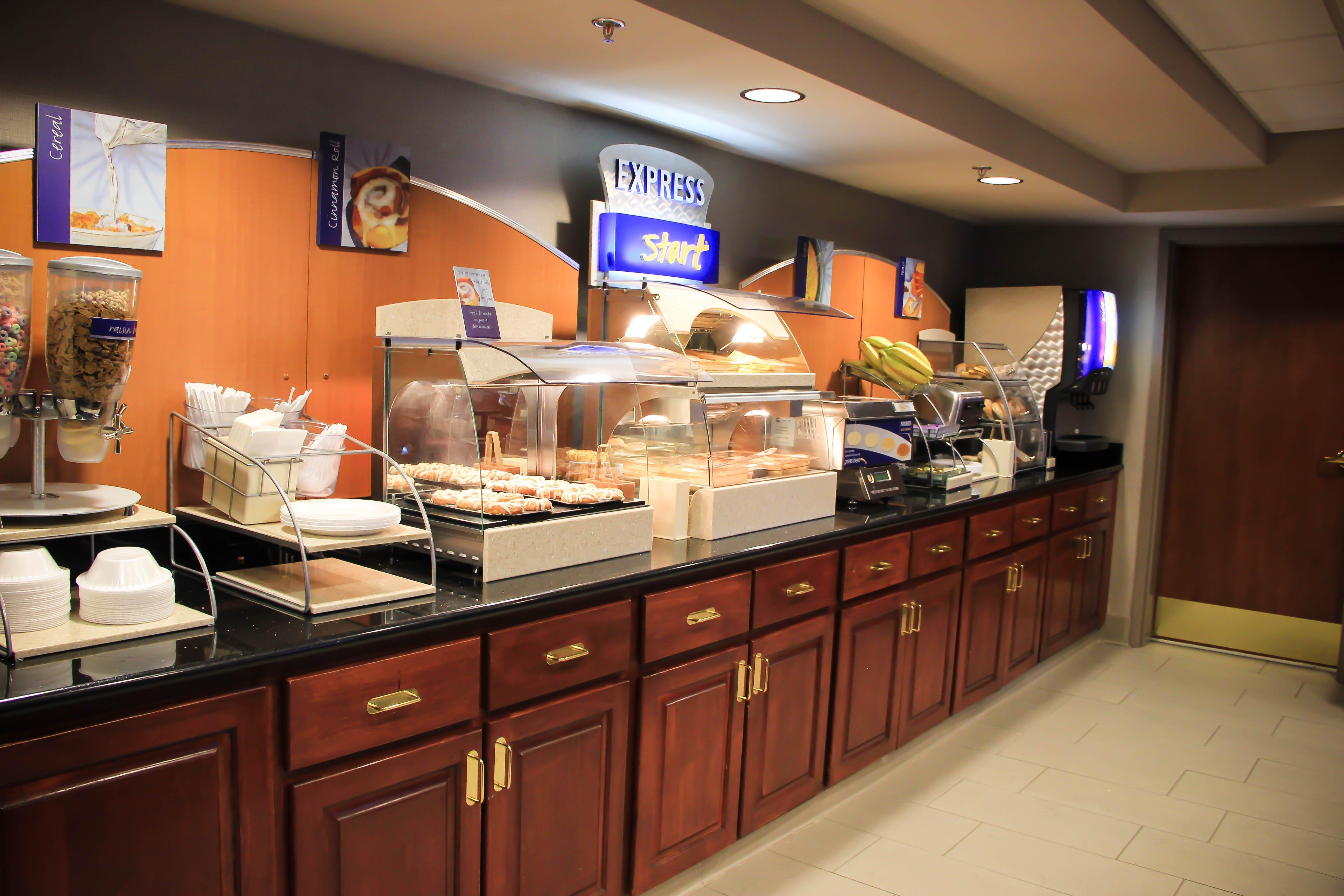 Hilton Garden Airport 3* Colorado Springs