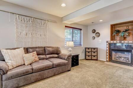 Ac 2960sqft Mountainviews Firepit Basketball Wd Colorado Springs