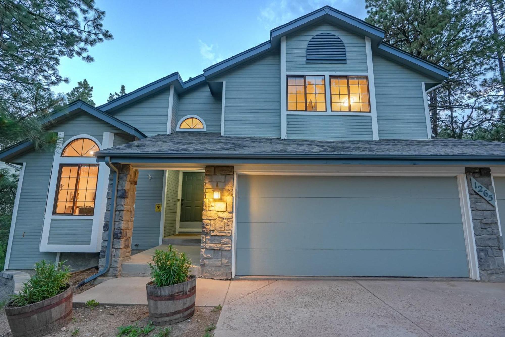 Fox Run Retreat Hot Tub & Fire Pit & Bbq Colorado Springs