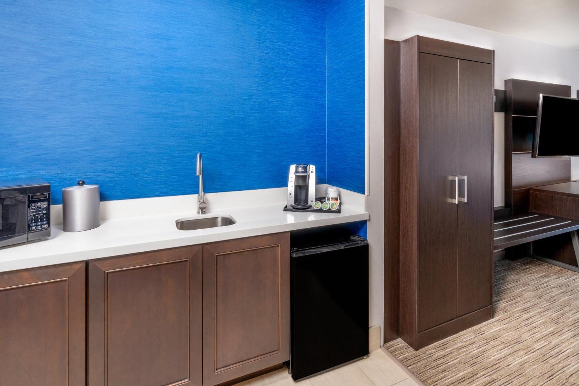 Hotel Express & - Afa Northgate By Ihg Colorado Springs