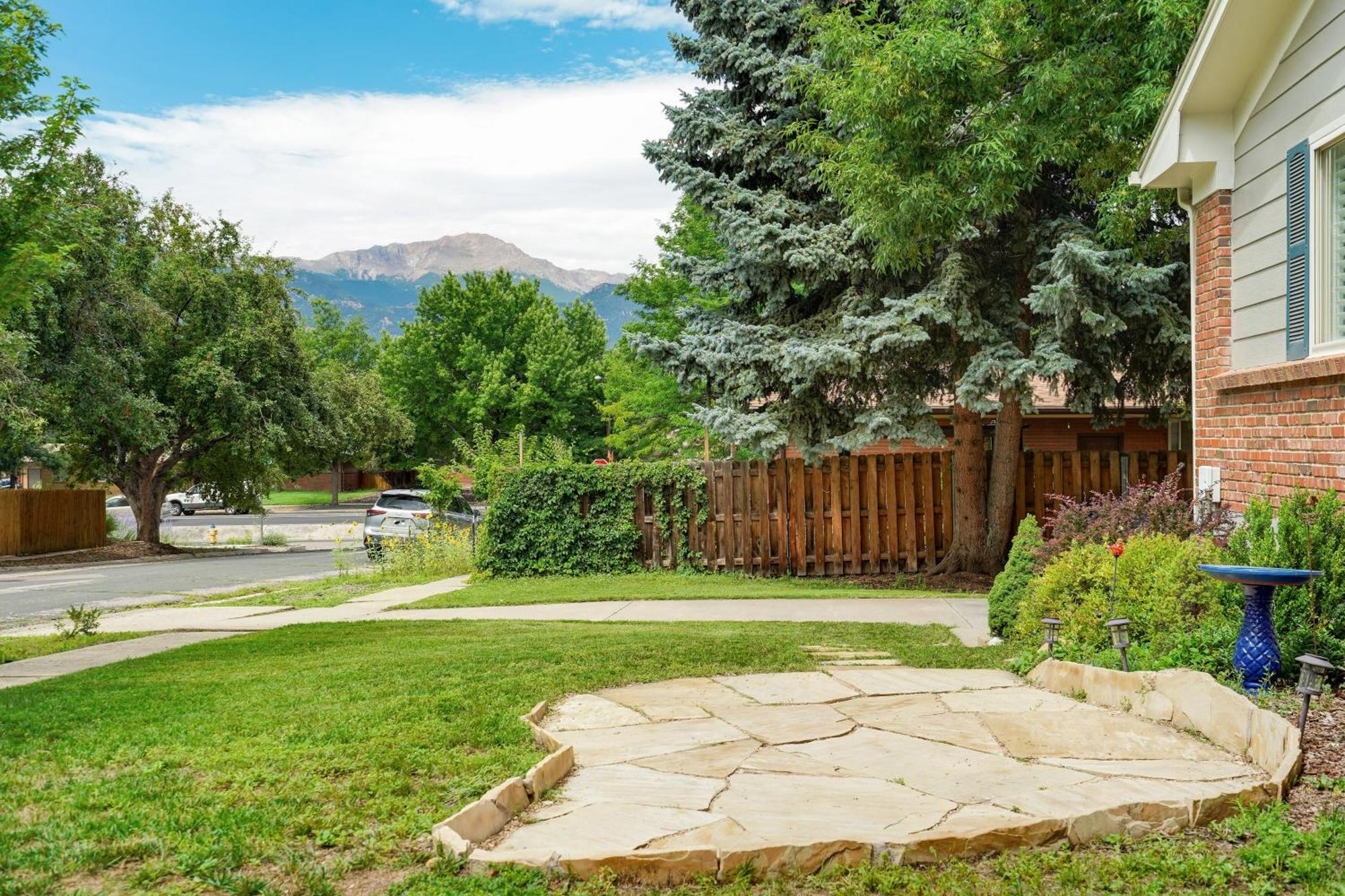 Songbird Sanctuary In The Springs Colorado Springs