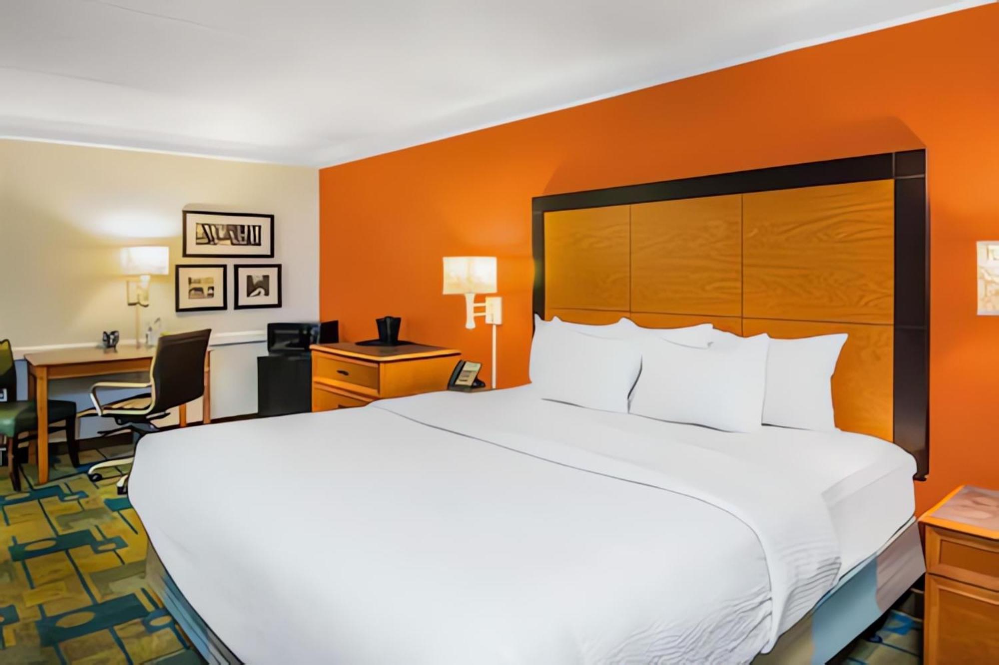 La Quinta By Wyndham Garden Of The Gods Hotel 3*