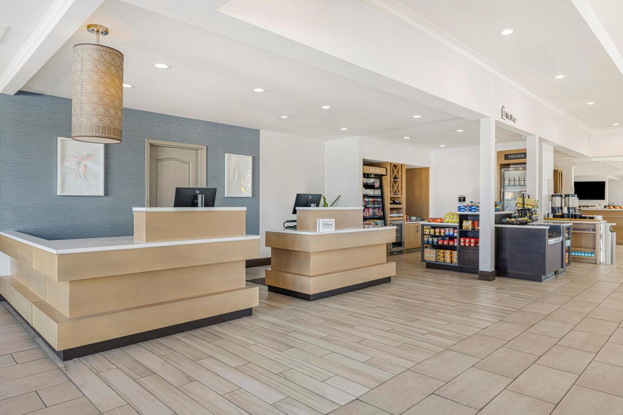 Hotel Hilton Garden Airport 3*