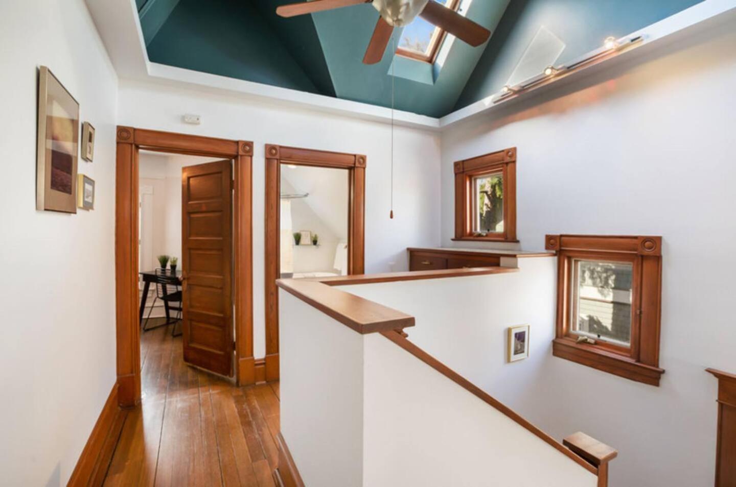 3br Victorian Pets Ok Midterm * Colorado Springs