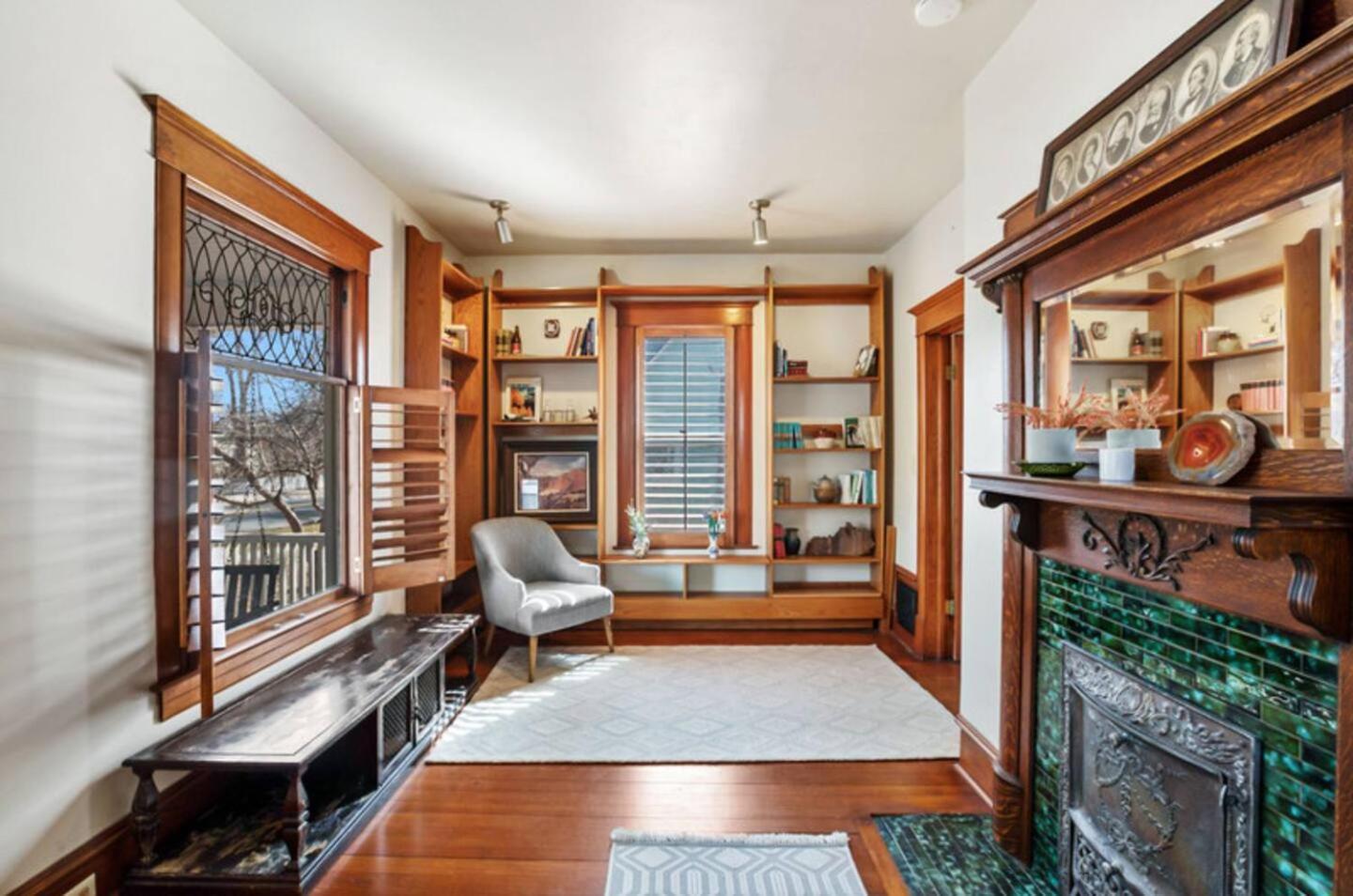 Holiday home 3br Victorian Pets Ok Midterm Colorado Springs