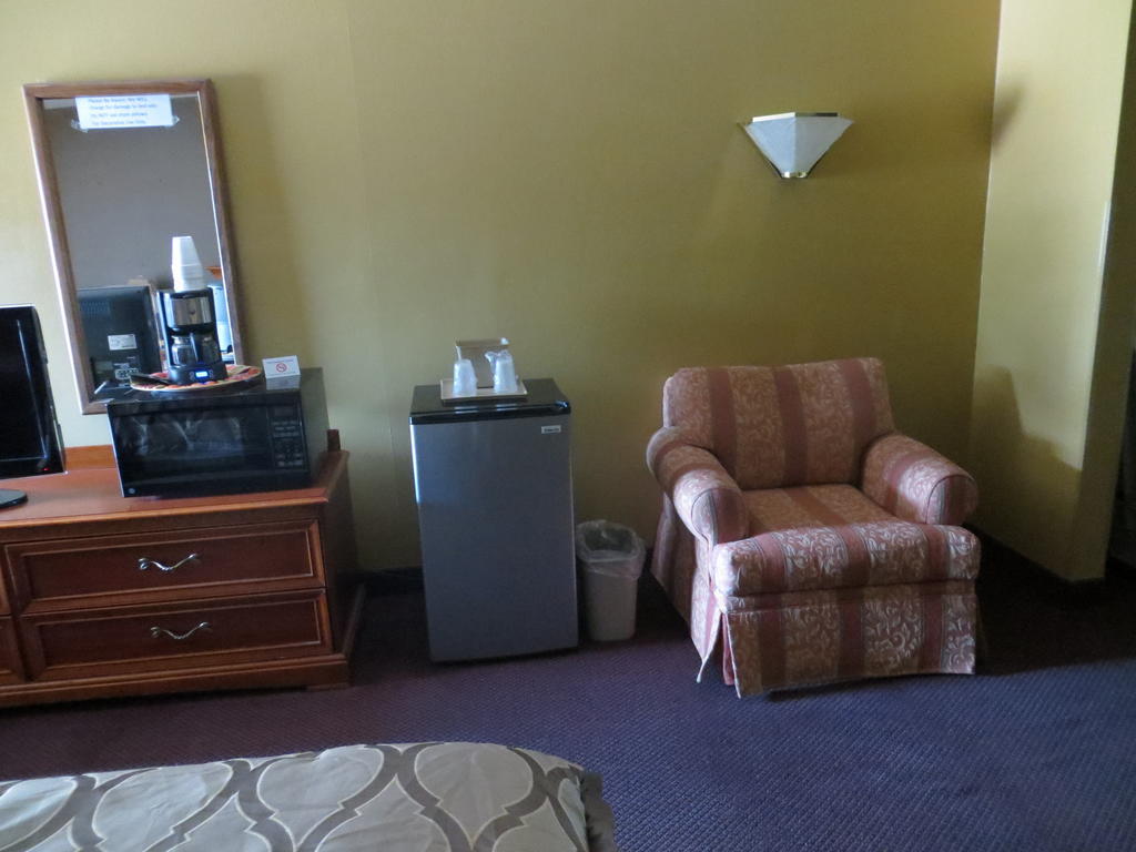 Hotel Days By Wyndham Colorado Springs/garden Of The Gods 2*