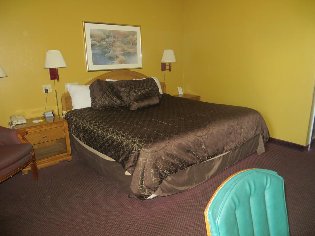 Hotel Days By Wyndham Colorado Springs/garden Of The Gods Colorado Springs