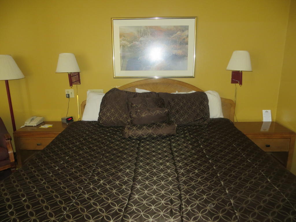 Hotel Days By Wyndham Colorado Springs/garden Of The Gods Colorado Springs