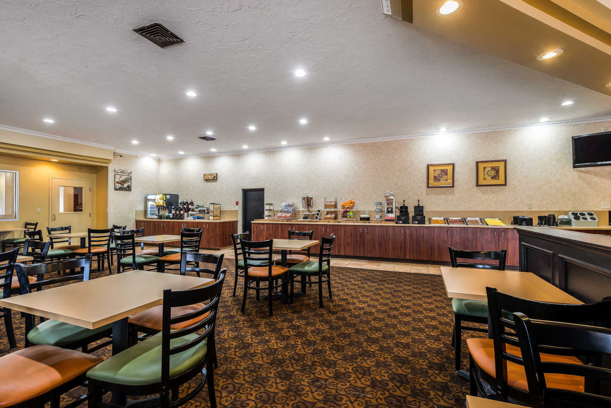 Clarion & Conference Center Hotel