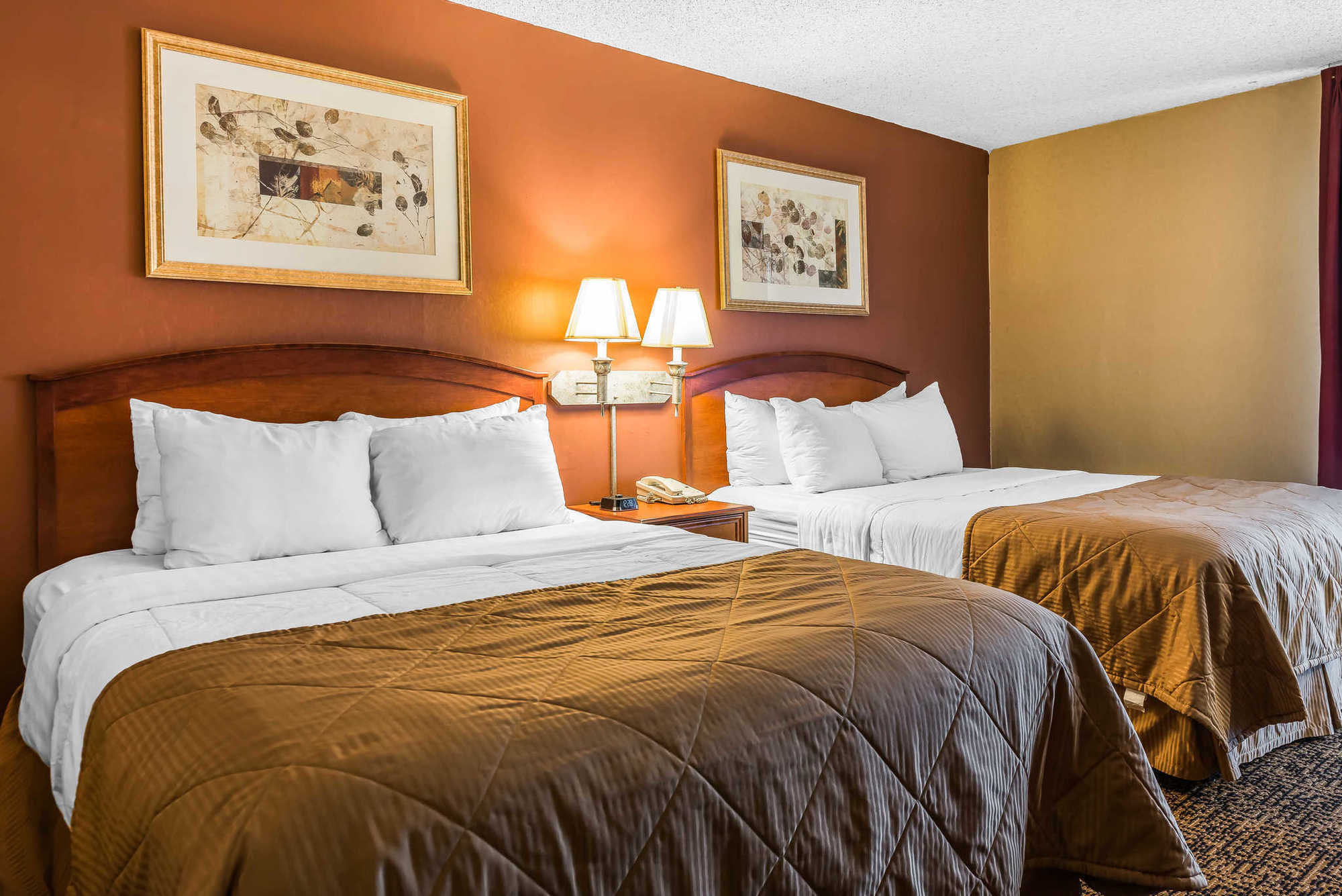Clarion & Conference Center Hotel
