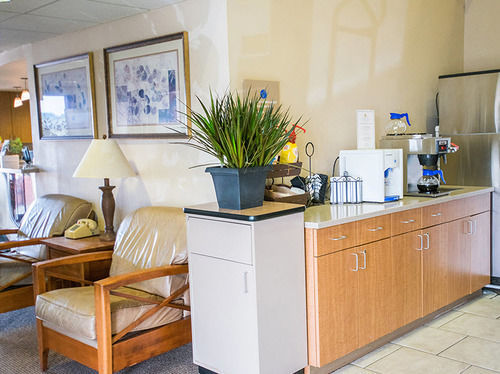 Hotel Travelodge By Wyndham Airport - Peterson Sfb Colorado Springs