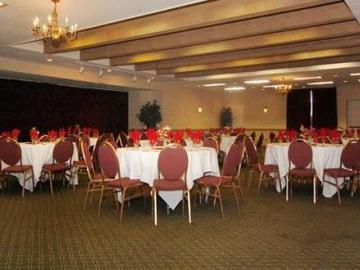 Clarion & Conference Center 3*