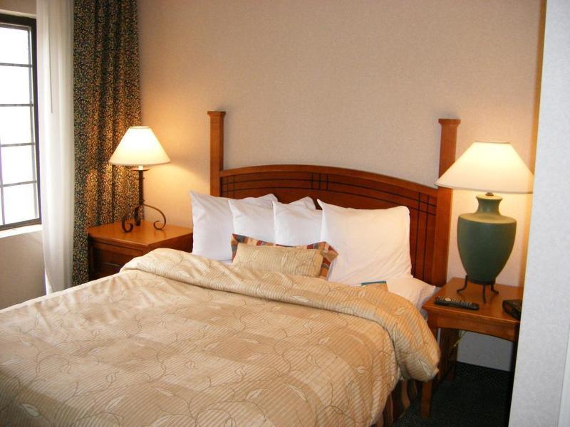 Hotel Staybridge North By Ihg 3*
