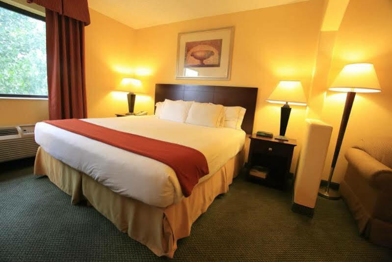 Staybridge North By Ihg Hotel Colorado Springs