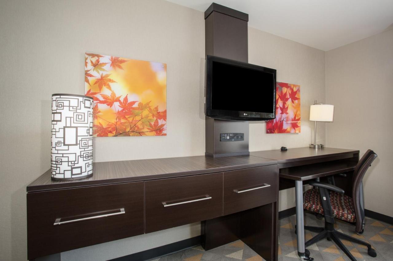 - Airport By Ihg 3* Colorado Springs