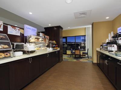 Express - - First & Main By Ihg Hotel 3*