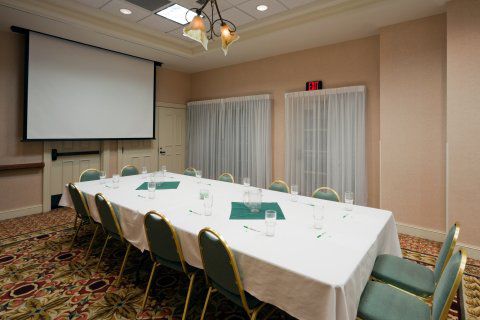 - Airport By Ihg Colorado Springs