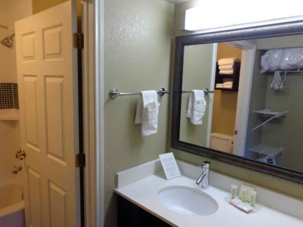 Hotel Staybridge North By Ihg 3*