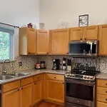 2 Master Suites/3 King Beds/4 Bath/Mins To Airport
