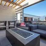 Colorado Springs Luxurious Unit With Mountain View