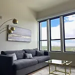 Colorado Springs Luxurious Unit With Mountain View