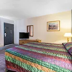 Rodeway Inn & Suites