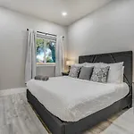 Baby Blue - Hot Tub Easy Access To Top Locations
