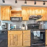 Chic Skyview Studio Downtown Colorado Springs