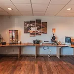 Travelodge By Wyndham Colorado Springs Airport - Peterson Sfb