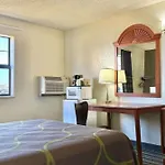 Super 8 by Wyndham Colorado Springs/Afa Area