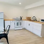 Brand New Basement Apt With Hot Tub