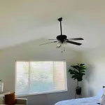 King Bed Suite With Pike Peak Views
