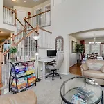 Desirable And Spacious With Mountain Views, Deck, Grill And Yard - Walk To Coffee And Ice Cream!