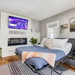 2Bdrm Office Fireplace Downtown Park