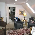 Lennox House Bed & Breakfast