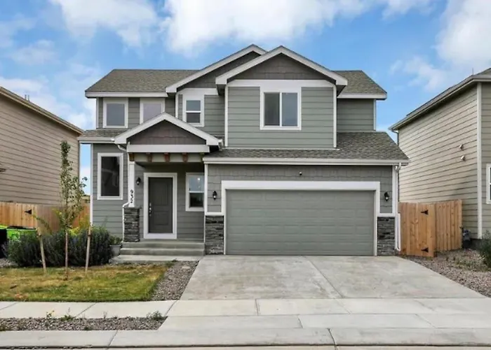 New, Pet-Friendly, Cozy Home!