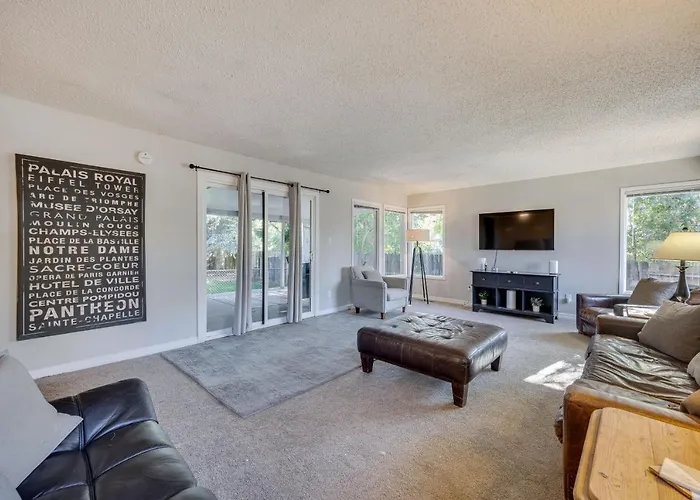 Colorado Springs Home With Patio 3 Mi To Downtown!