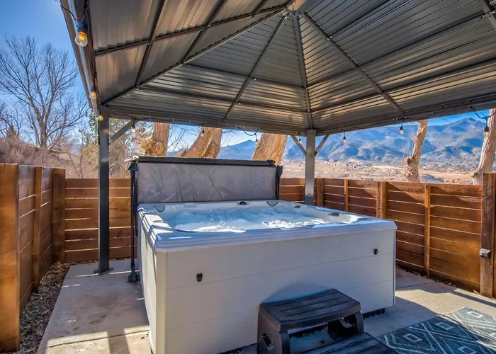 Kings Hideaway Prime Spot Hot Tub Scenic View