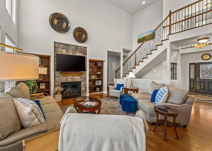 North Gate Getaway - Pet Friendly - Game Room