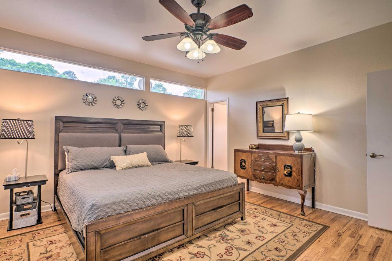 Pet-friendly Co Springs With Koi Pond And Patio Holiday home *