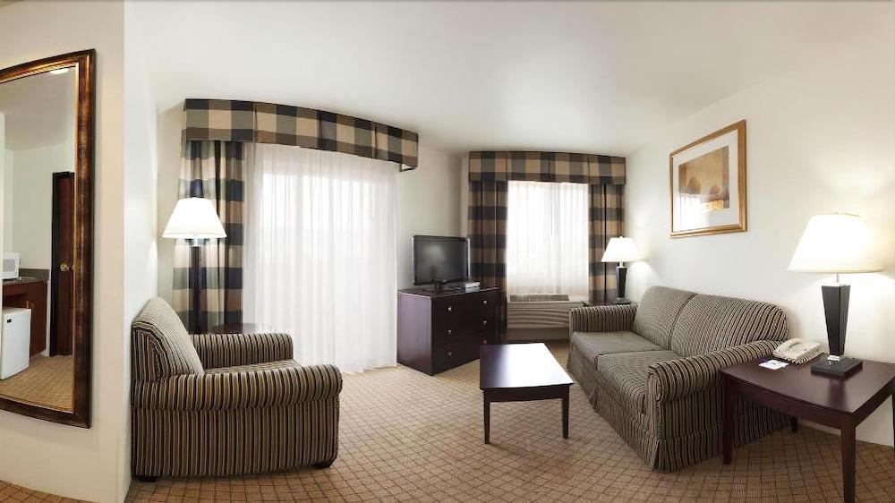 Express & Colorado Springs-airport By Ihg 3*