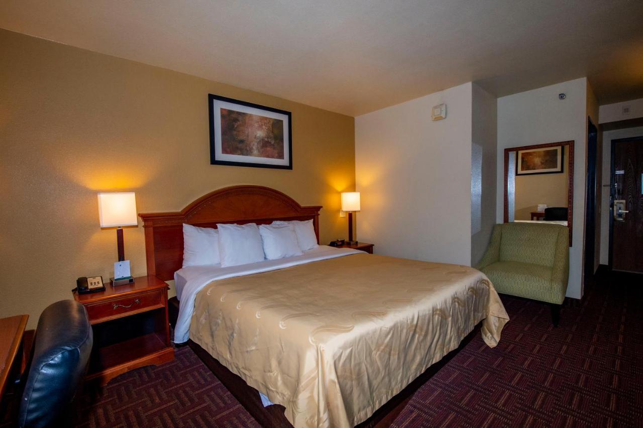 Quality South 3* Colorado Springs