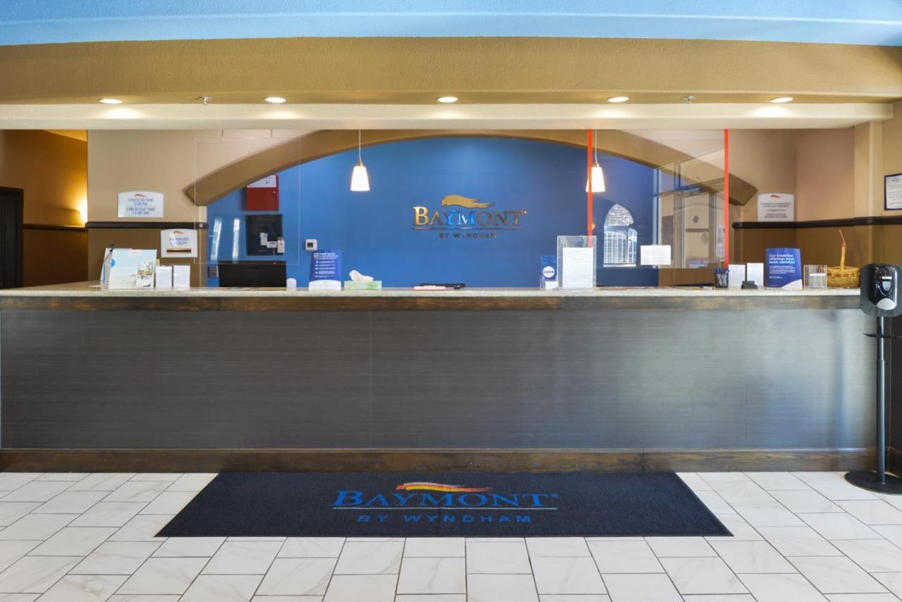 Baymont By Wyndham Garden Of The Gods Hotel