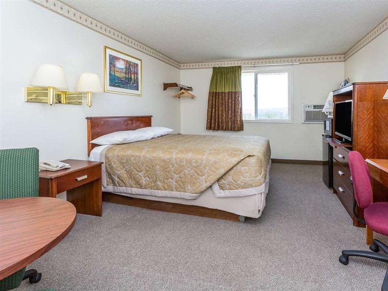 Motel Super 8 By Wyndham Colorado Springs/chestnut Street 2*