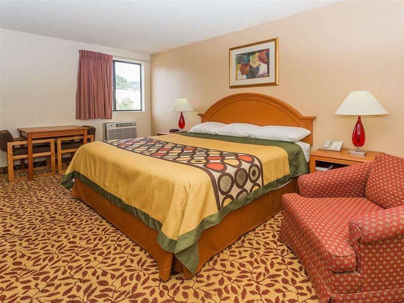 Super 8 By Wyndham Colo. Sprs. Garden Of The Gods Hotel *