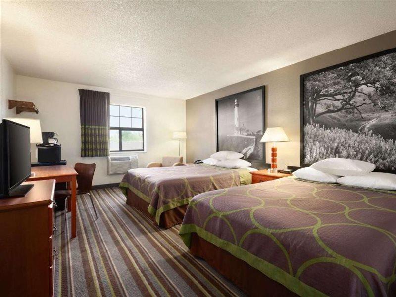 Super 8 By Wyndham Colorado Springs/afa Area Hotel Colorado Springs