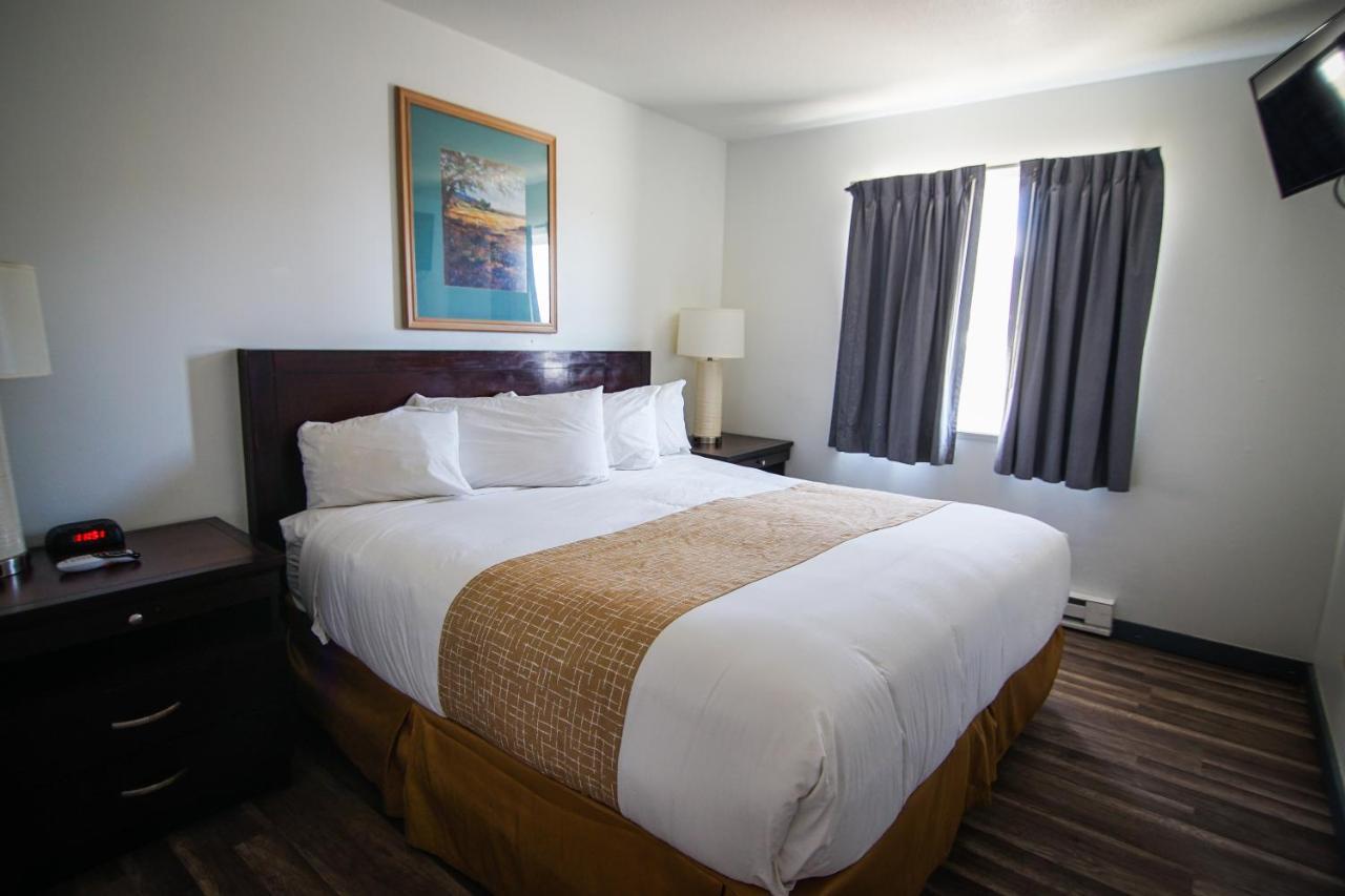 Hotel Travelodge By Wyndham Airport - Peterson Sfb Colorado Springs