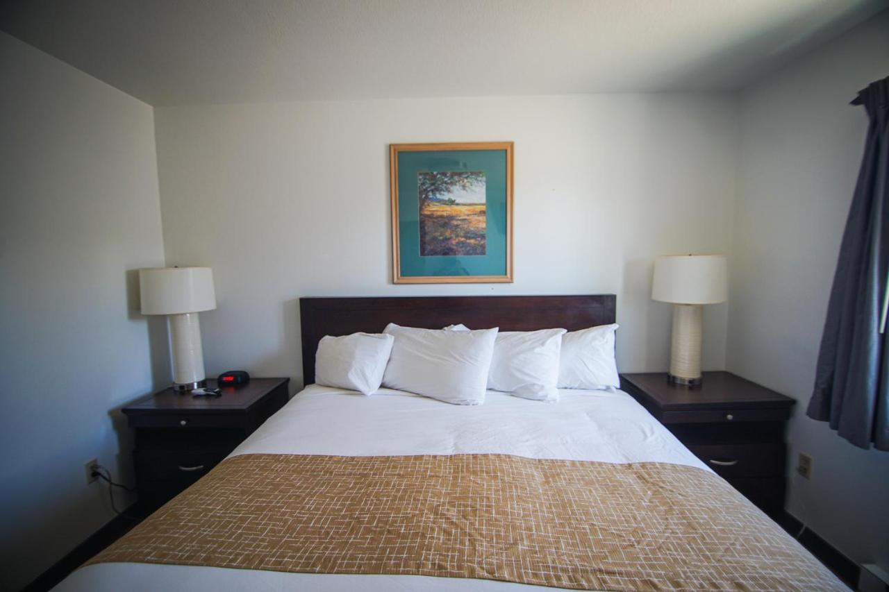 Travelodge By Wyndham Airport - Peterson Sfb Hotel Colorado Springs